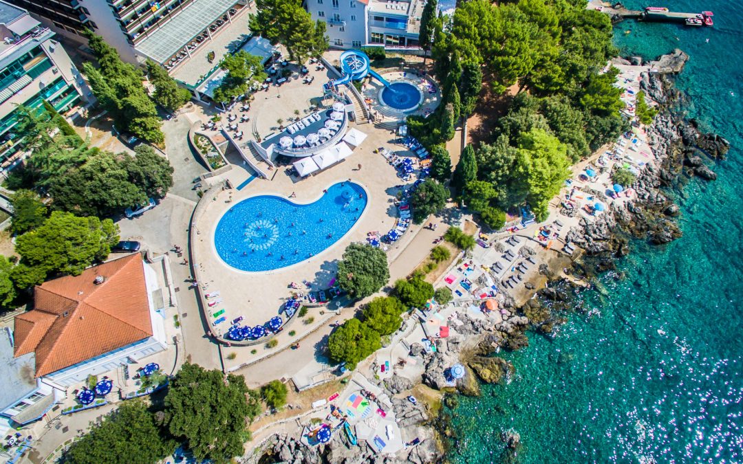 HOTEL DRAŽICA , VILLA LOVORKA,VILLA TAMARIS ***