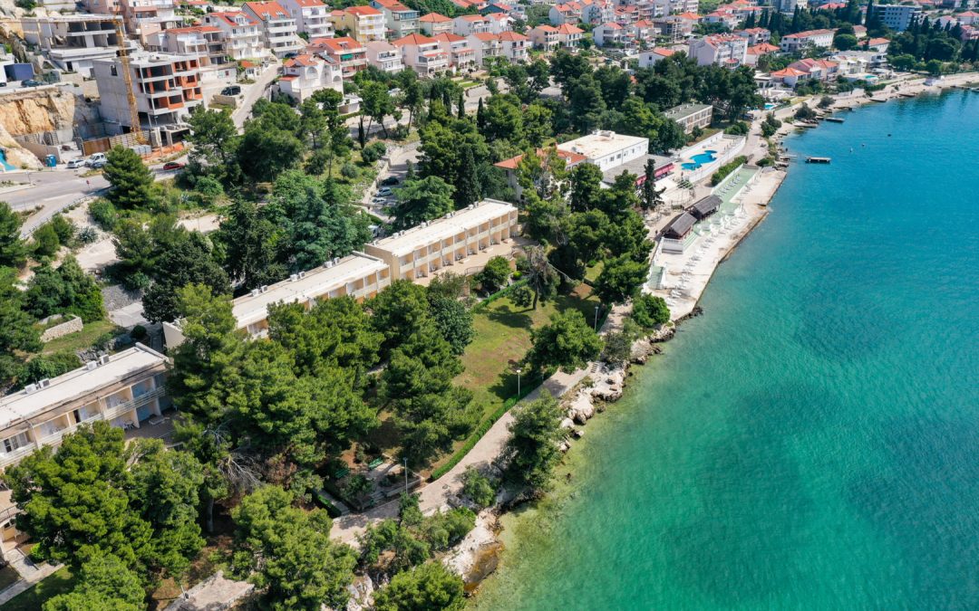 HOTEL VAL ***